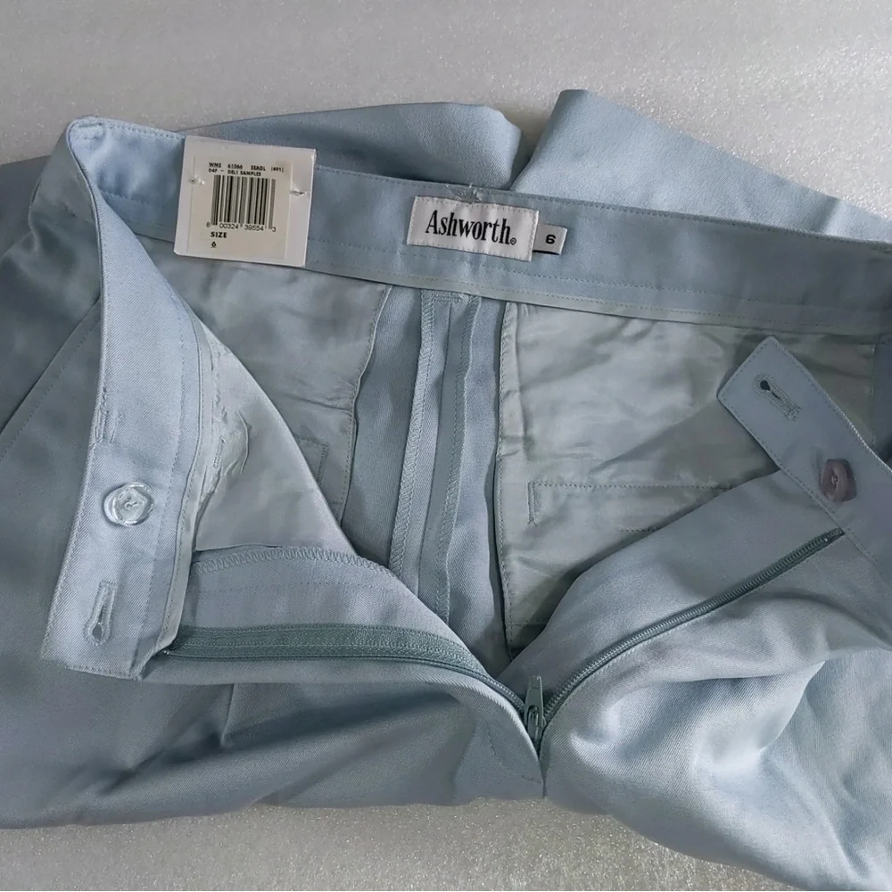 Ashworth Light Blue Golf Shorts - Picture 3 of 9